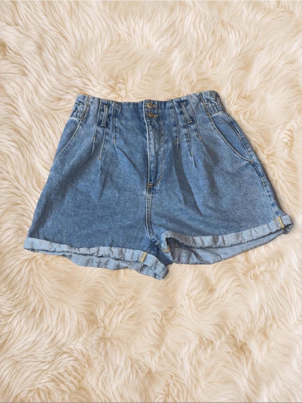 Love Tree Denim Size L High Rise Pleated Cuffed Mom Shorts 100% Cotton